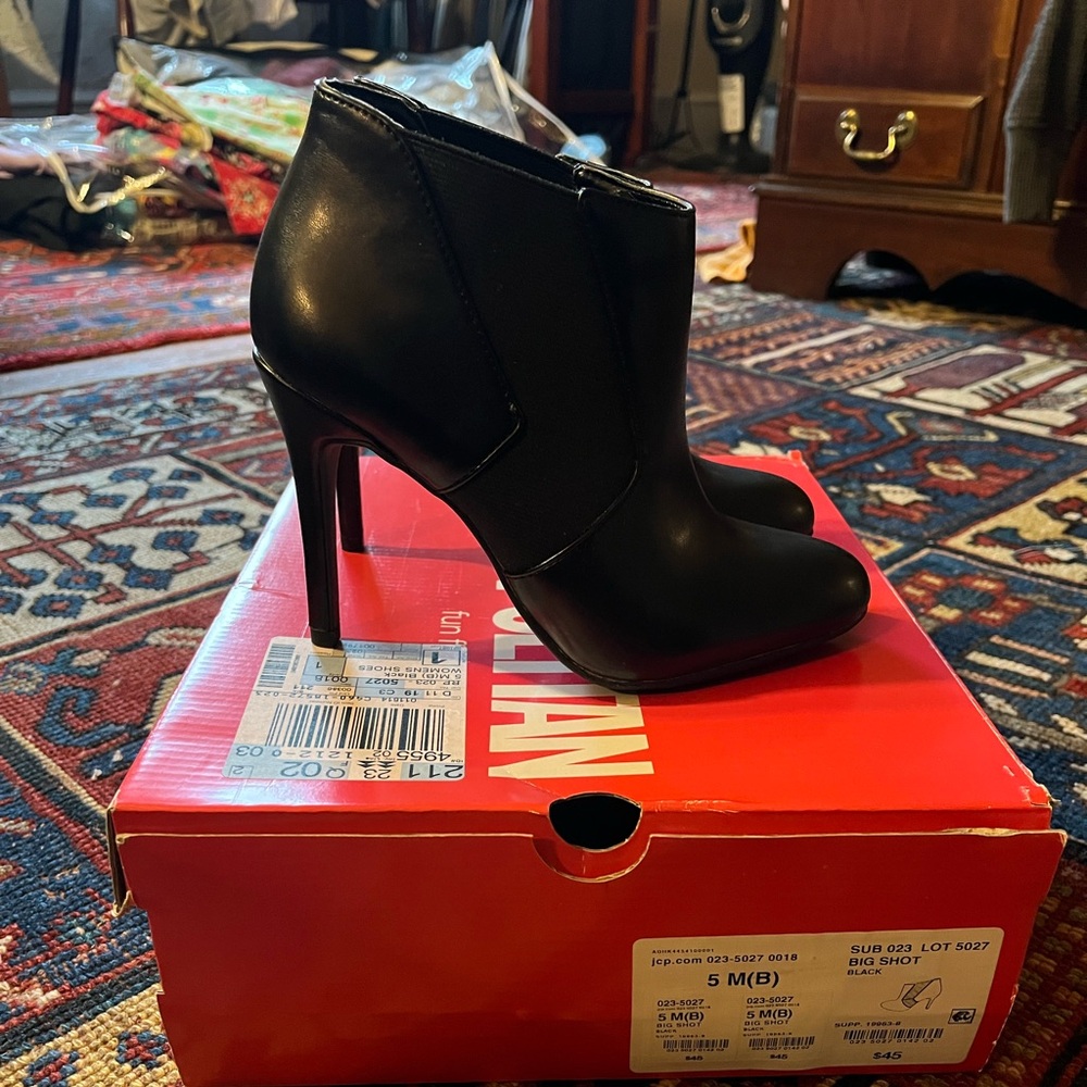 Women’s dress boot